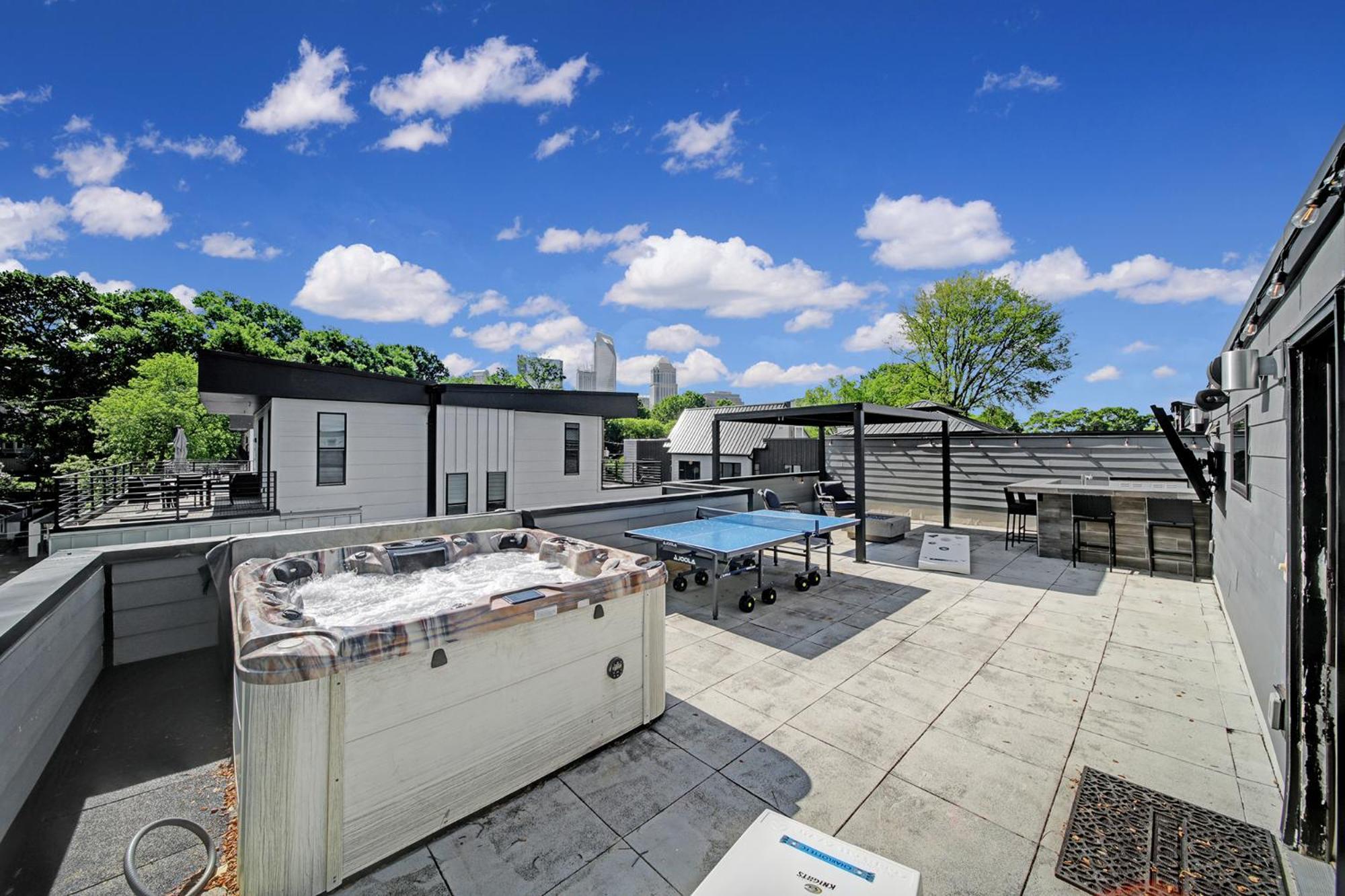 906 Westbrook B City Views Rooftop Hot Tub And Short Walk To Stadium Charlotte Luaran gambar